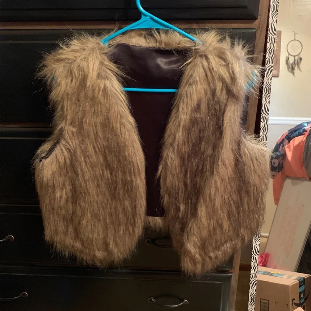 Fur vest